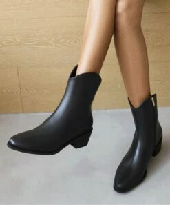 Best reviews of ๐ฅฐ BUTITI Black Block-Heel Boot - ๐ฉ Women ๐