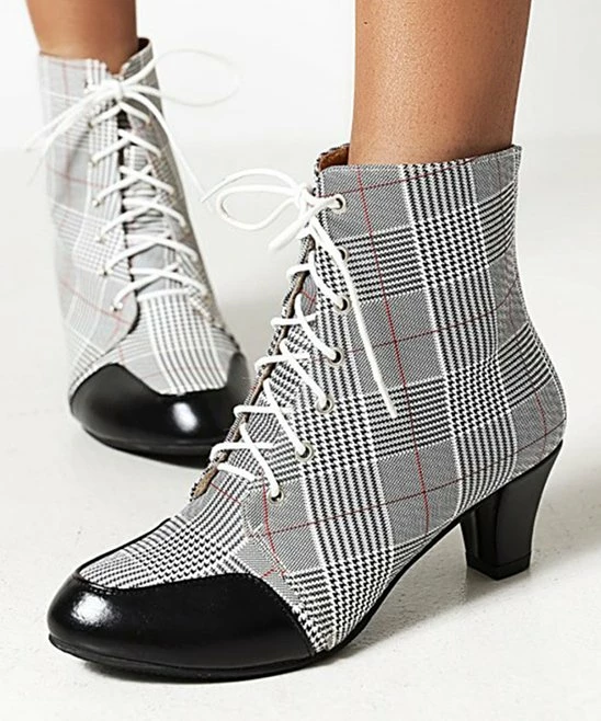 New ๐งจ BUTITI Black & Gray Plaid Lace-Up Bootie - ๐ฉ Women ๐ฏ 1 New ๐งจ BUTITI Black & Gray Plaid Lace-Up Bootie - ๐ฉ Women ๐ฏ
