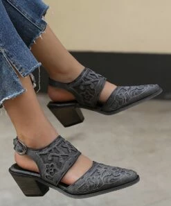 Wholesale ๐งจ BUTITI Black Floral Pointed-Toe Mule - ๐ฉ Women ๐ฅ